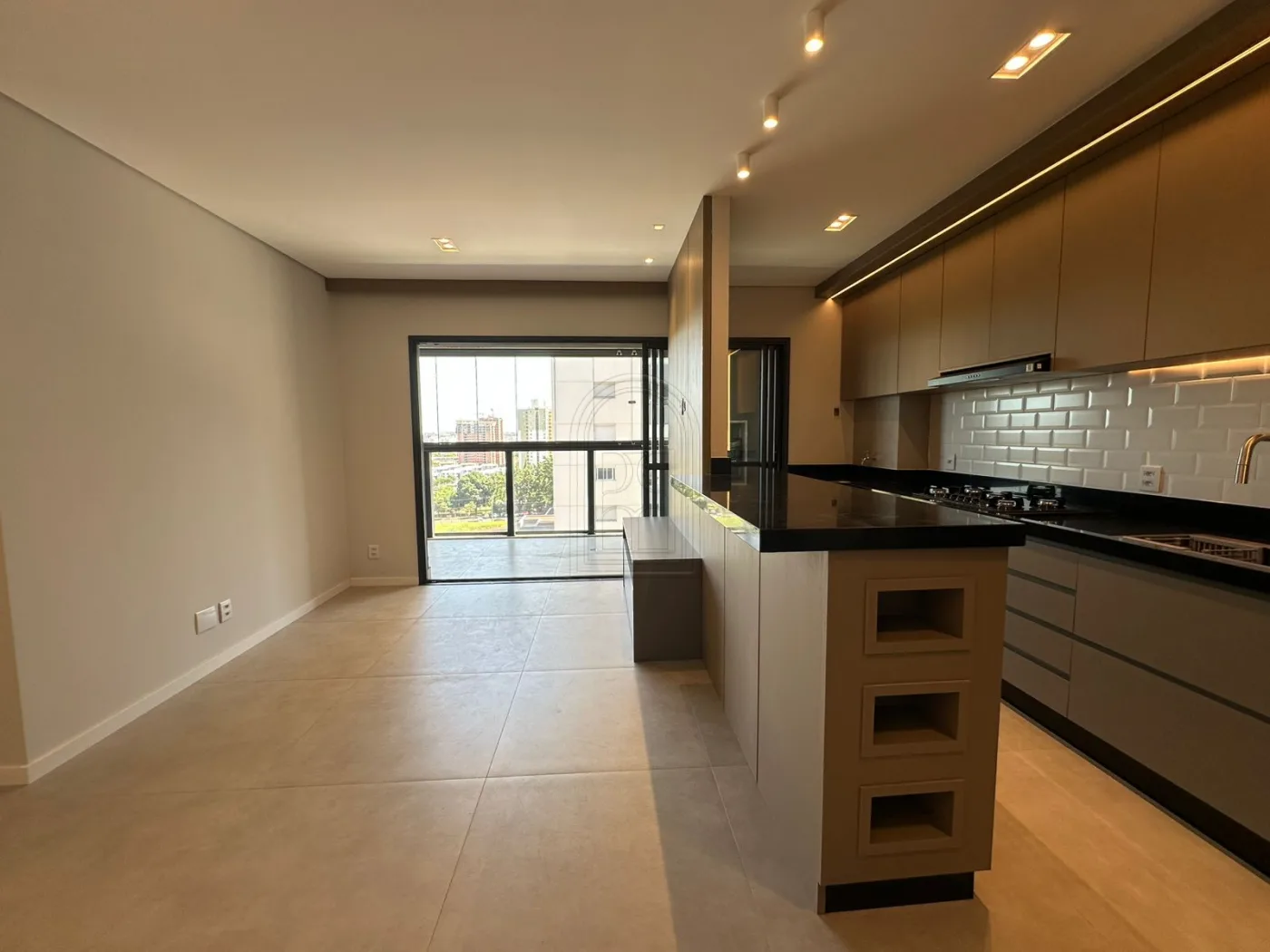 Comprar Apartamento / Padr&atilde;o em Londrina - Foto 5