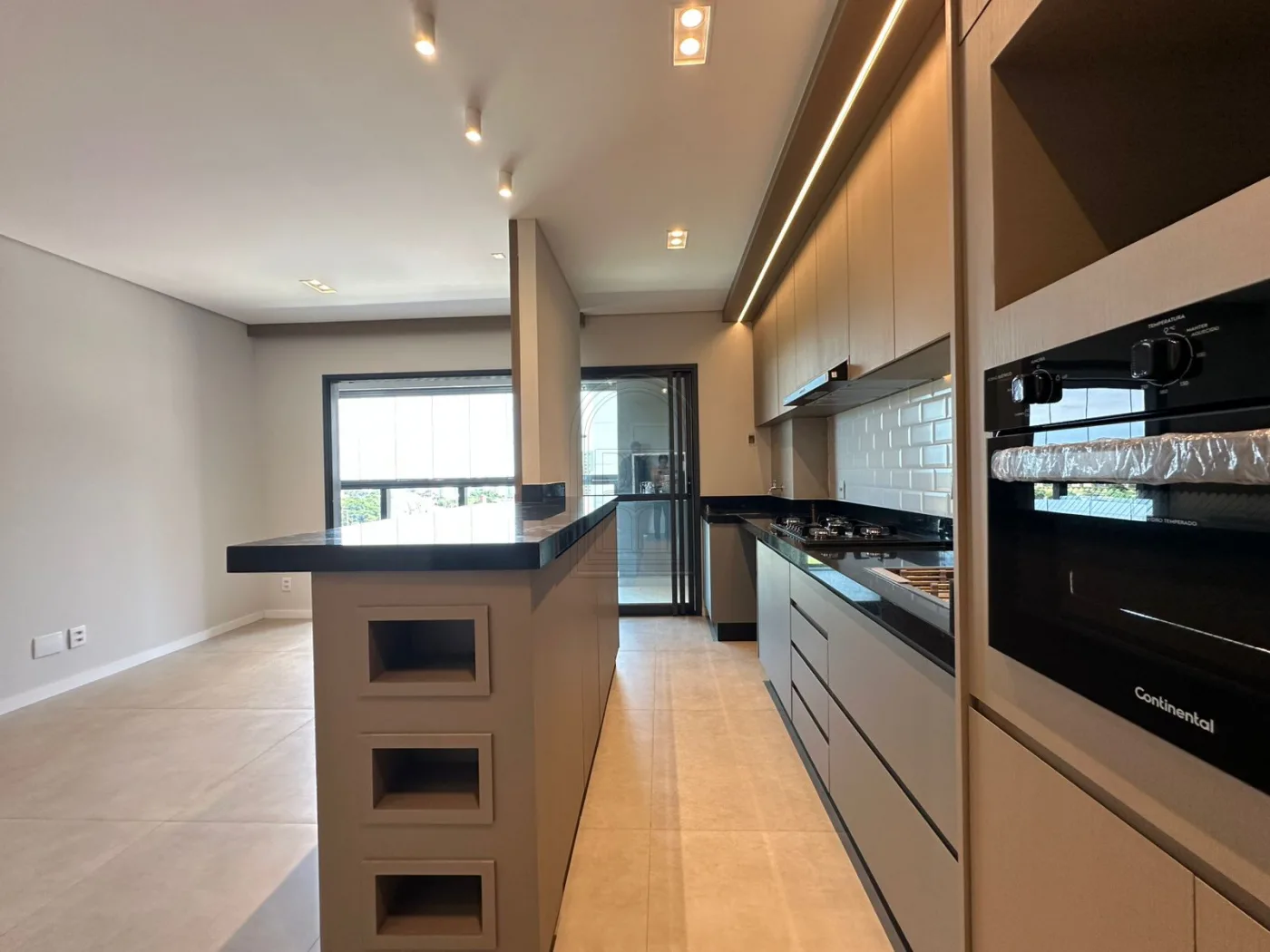 Comprar Apartamento / Padr&atilde;o em Londrina - Foto 6