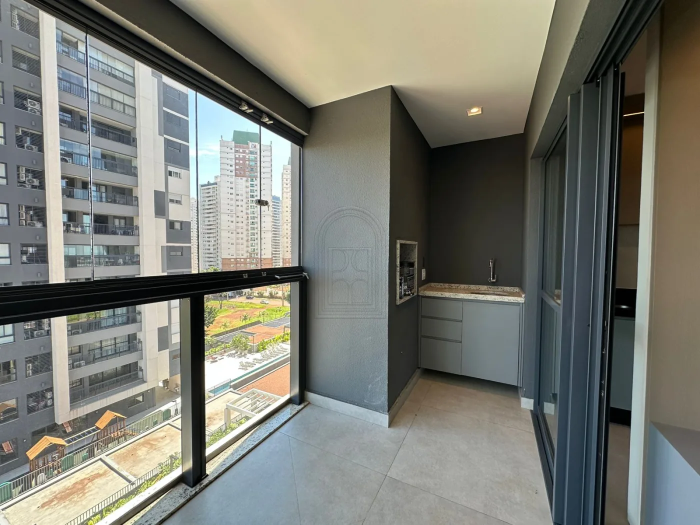 Comprar Apartamento / Padr&atilde;o em Londrina - Foto 8