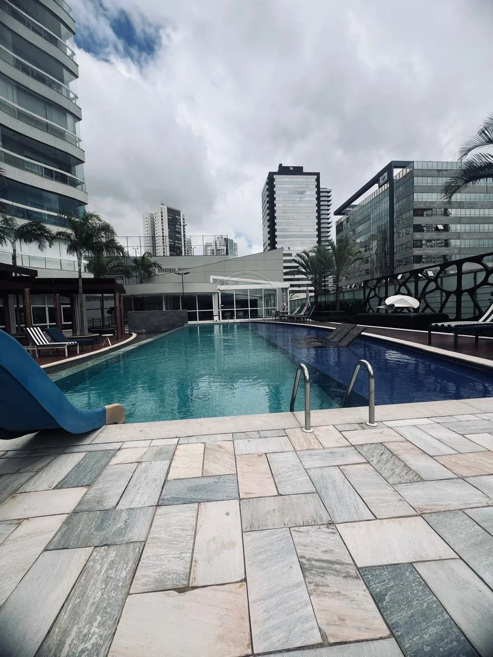 Comprar Apartamento / Padr&atilde;o em Londrina R$ 2.850.000,00 - Foto 30