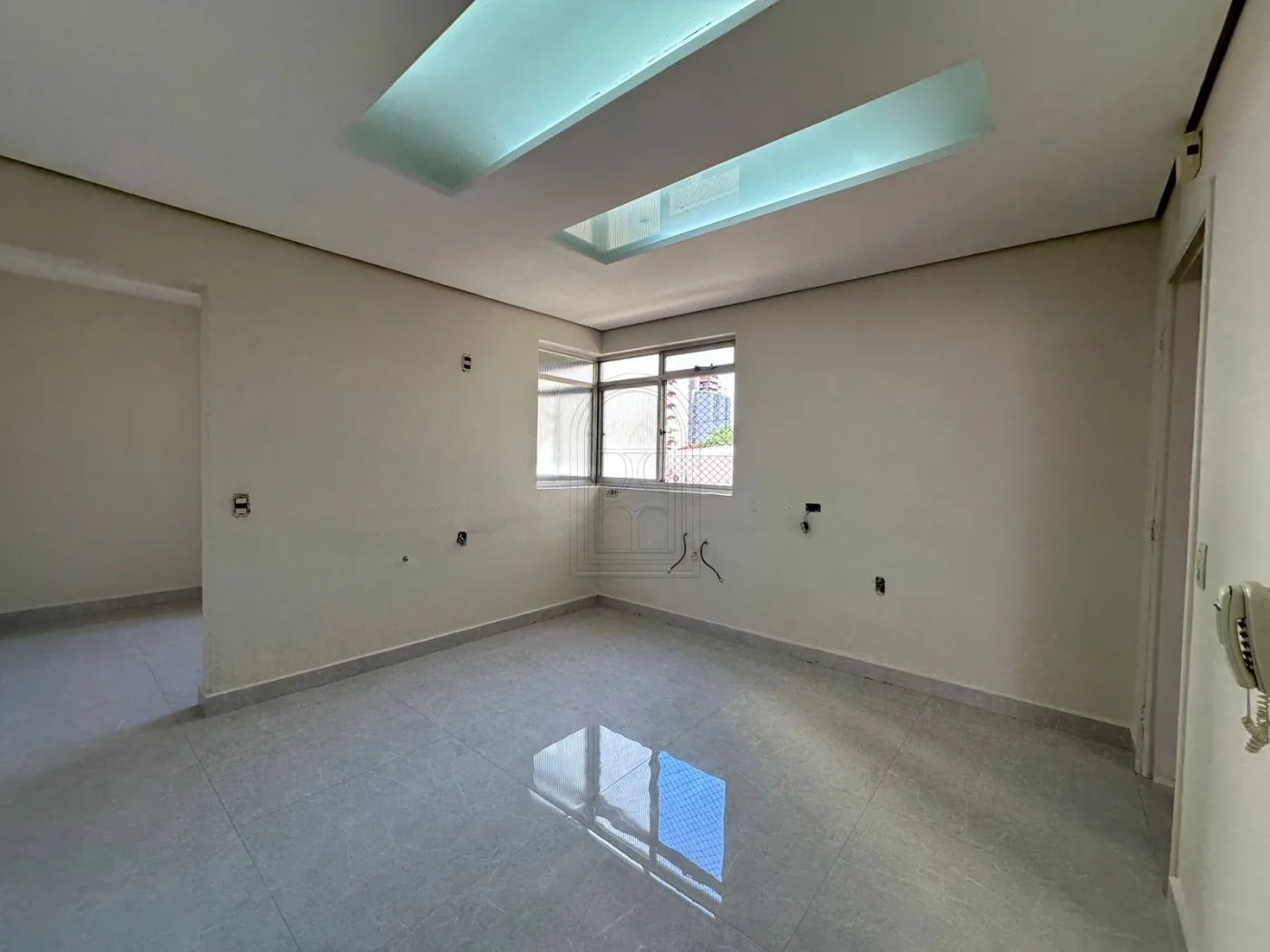 Comprar Apartamento / Padr&atilde;o em Londrina R$ 650.000,00 - Foto 8