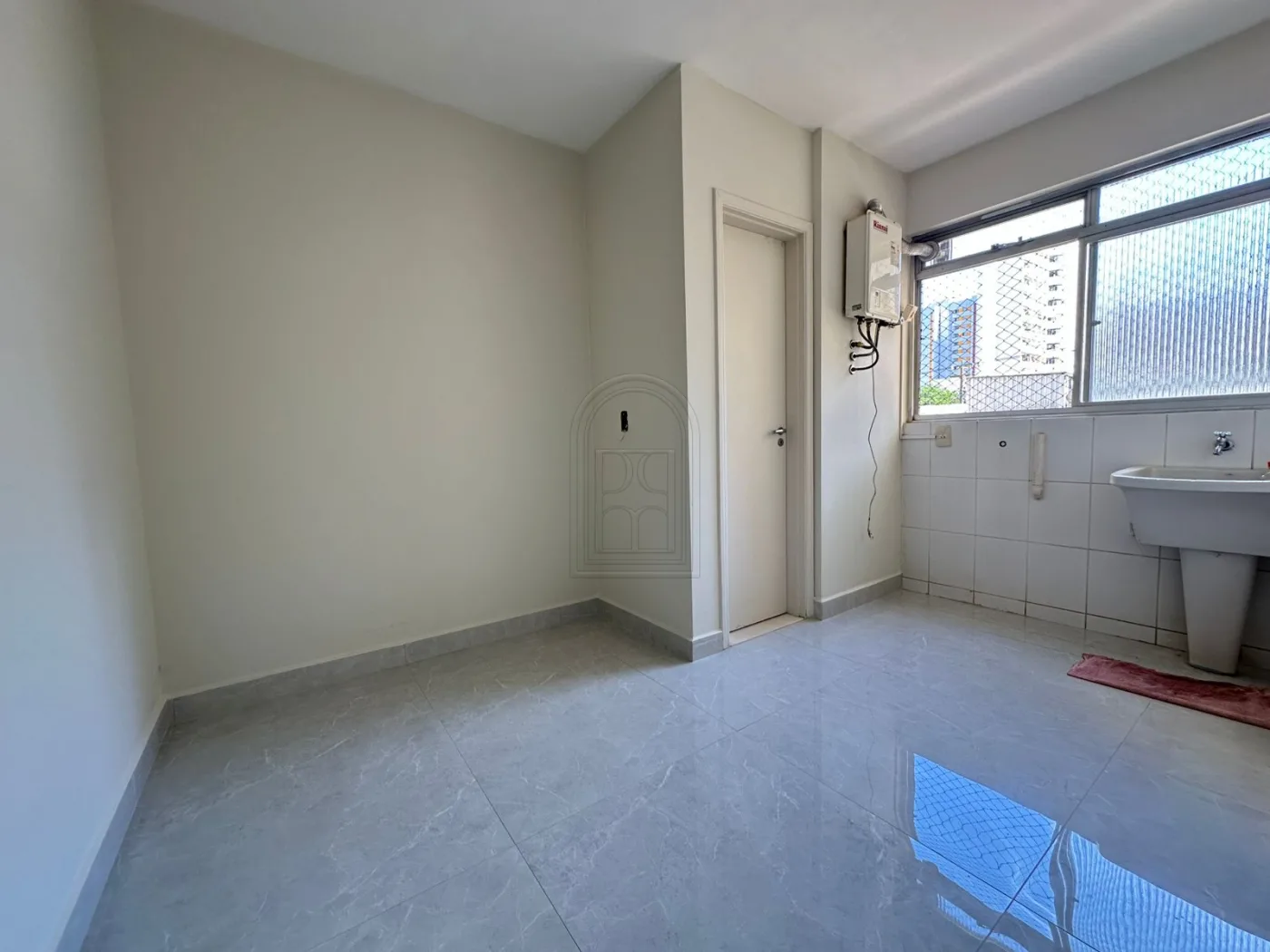 Comprar Apartamento / Padr&atilde;o em Londrina R$ 650.000,00 - Foto 10