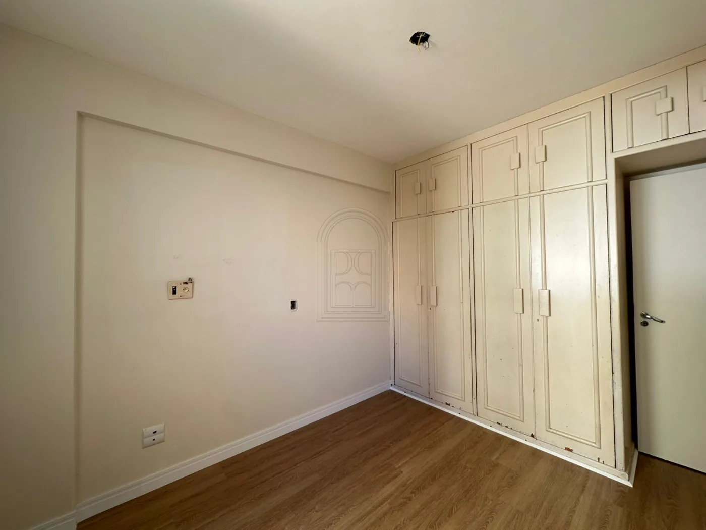 Comprar Apartamento / Padr&atilde;o em Londrina R$ 650.000,00 - Foto 16