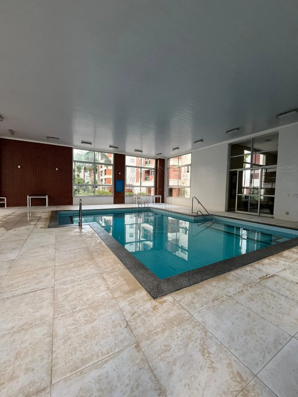 Alugar Apartamento / Padr&atilde;o em Londrina R$ 4.300,00 - Foto 30