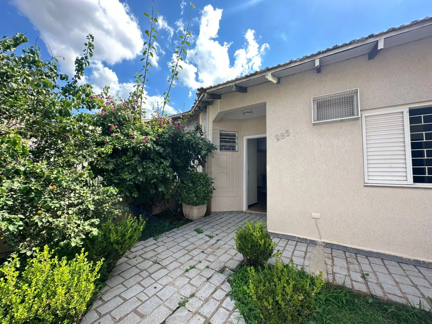 Comprar Casa / Sobrado em Londrina R$ 1.100.000,00 - Foto 2