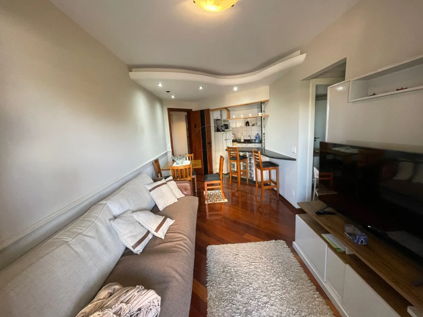 Comprar Apartamento / Padr&atilde;o em Londrina R$ 270.000,00 - Foto 1