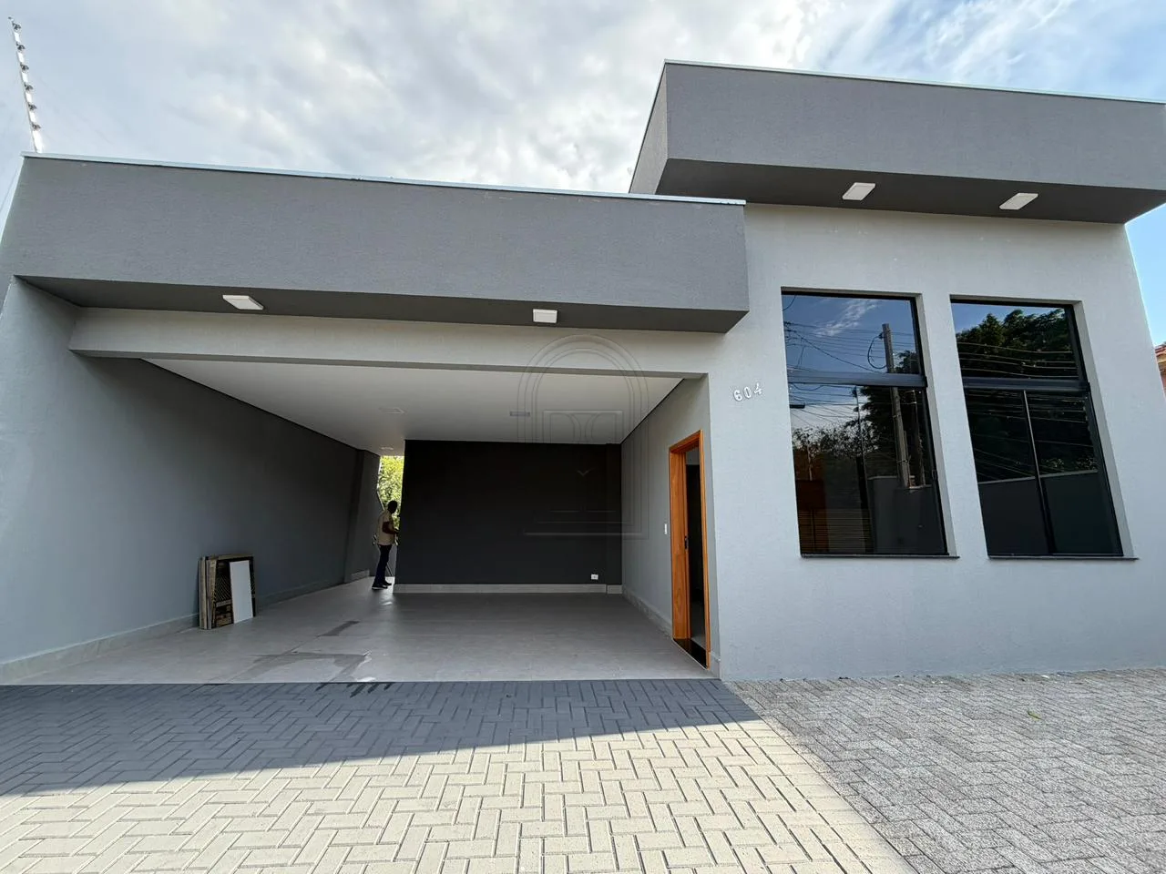 Comprar Casa / Padr&atilde;o em Londrina R$ 800.000,00 - Foto 1