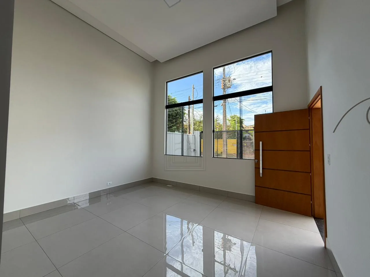 Comprar Casa / Padr&atilde;o em Londrina R$ 800.000,00 - Foto 2