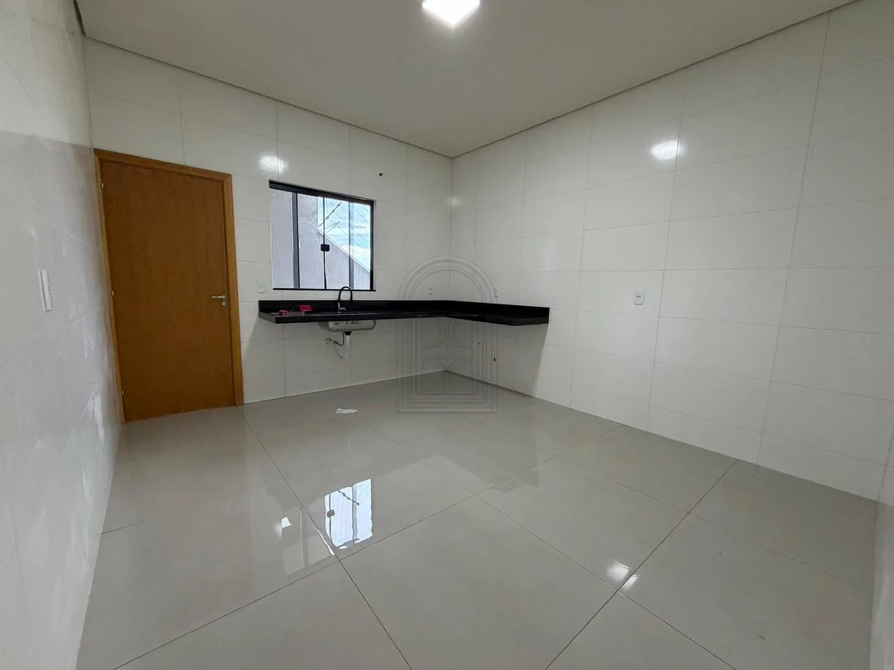 Comprar Casa / Padr&atilde;o em Londrina R$ 800.000,00 - Foto 4
