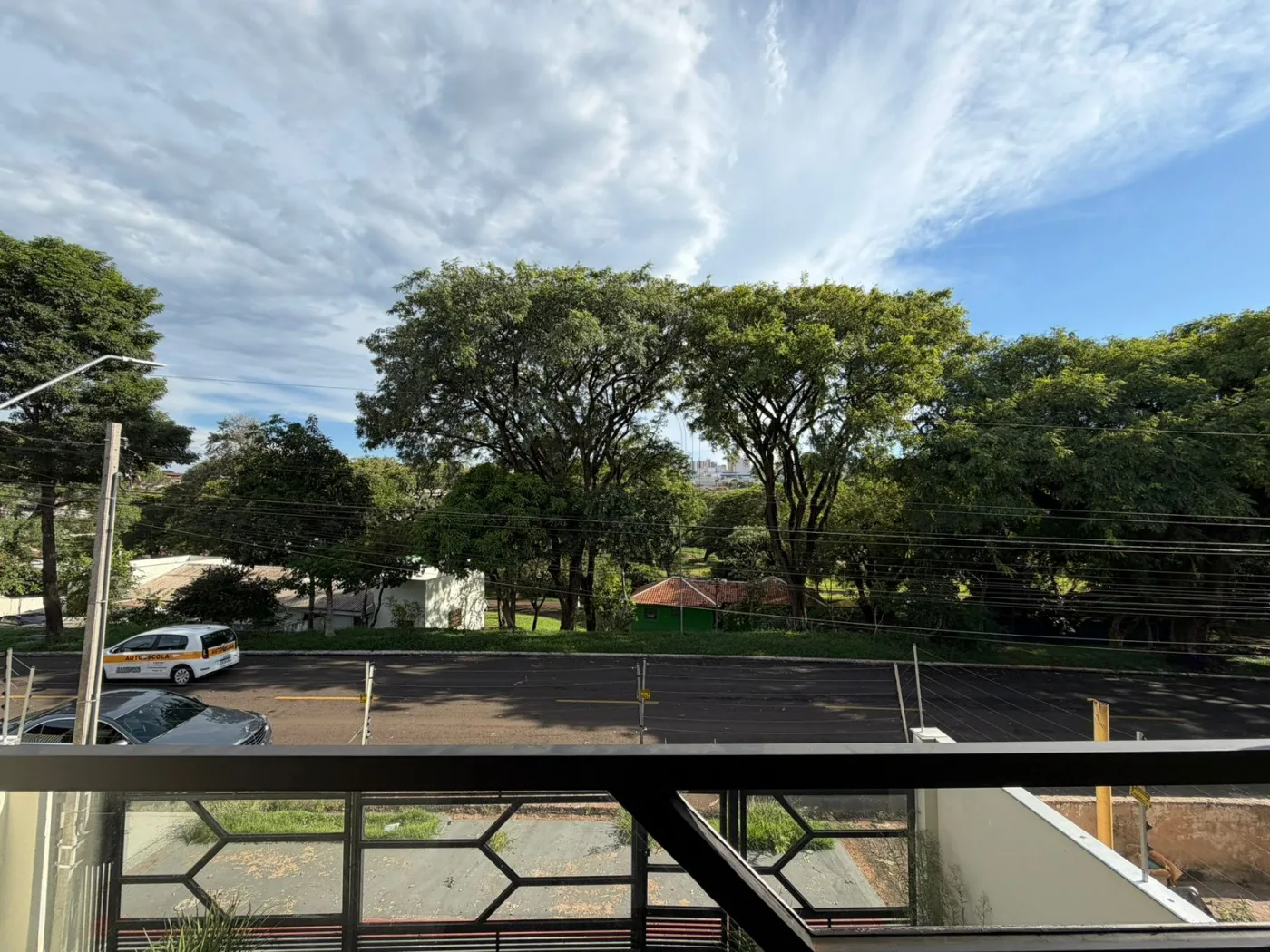 Comprar Casa / Padr&atilde;o em Londrina R$ 750.000,00 - Foto 2