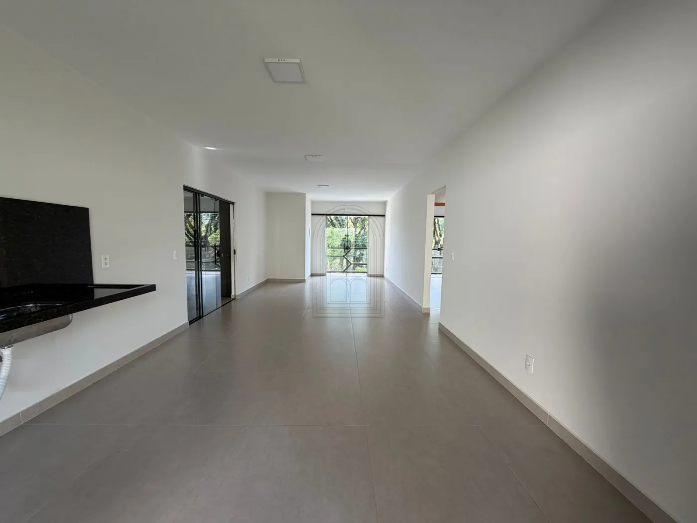 Comprar Casa / Padr&atilde;o em Londrina R$ 750.000,00 - Foto 4