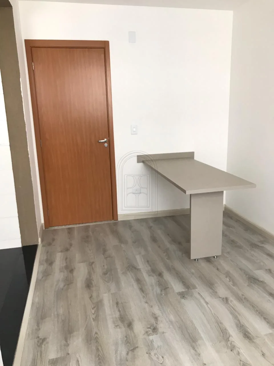 Comprar Apartamento / Padr&atilde;o em Londrina R$ 290.000,00 - Foto 2