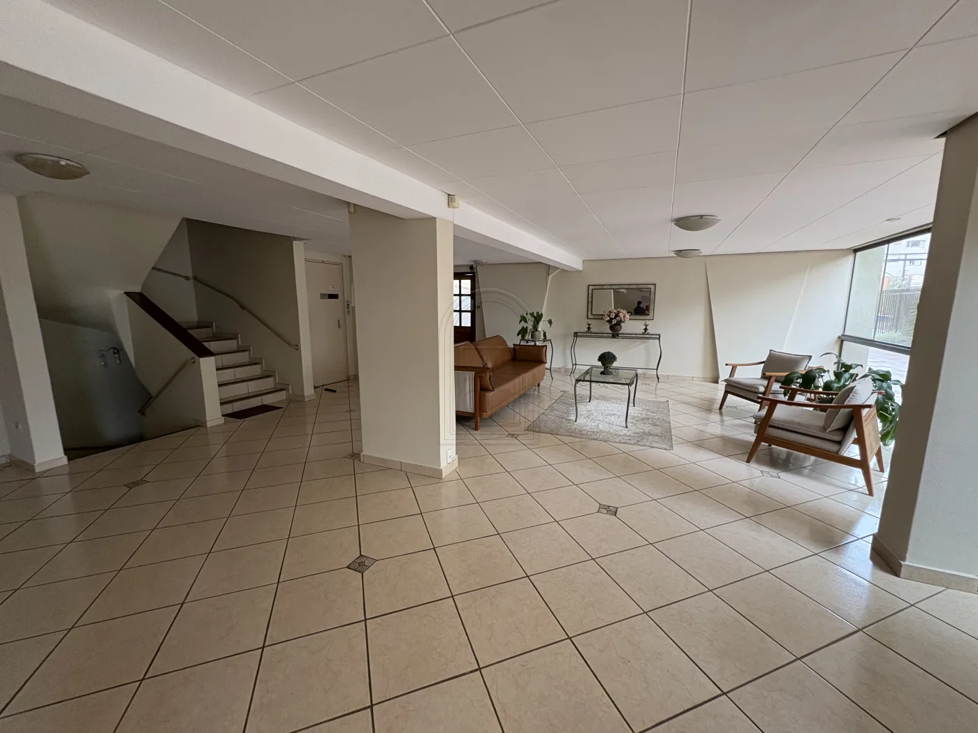 Comprar Apartamento / Padr&atilde;o em Londrina R$ 430.000,00 - Foto 8