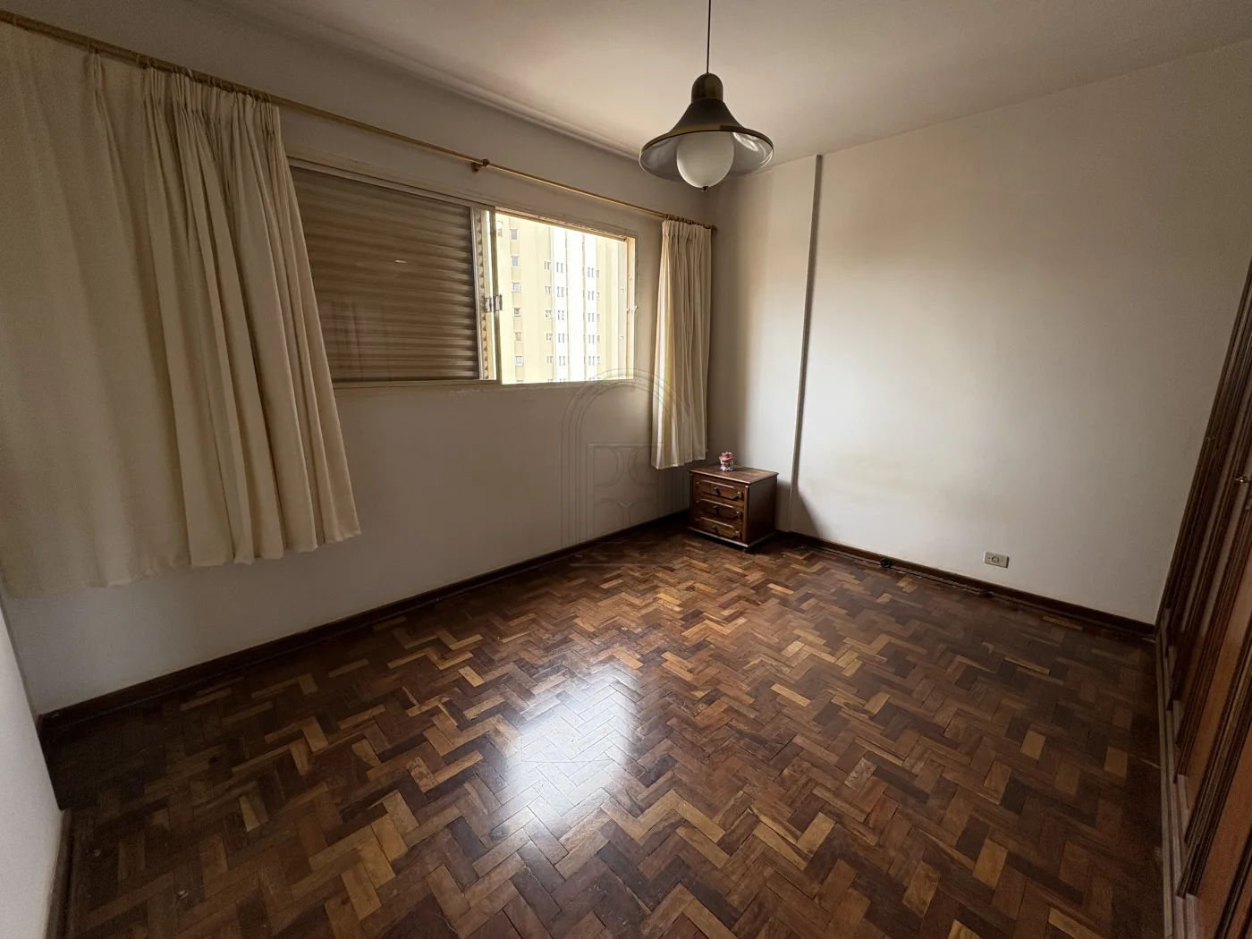 Comprar Apartamento / Padr&atilde;o em Londrina R$ 430.000,00 - Foto 17