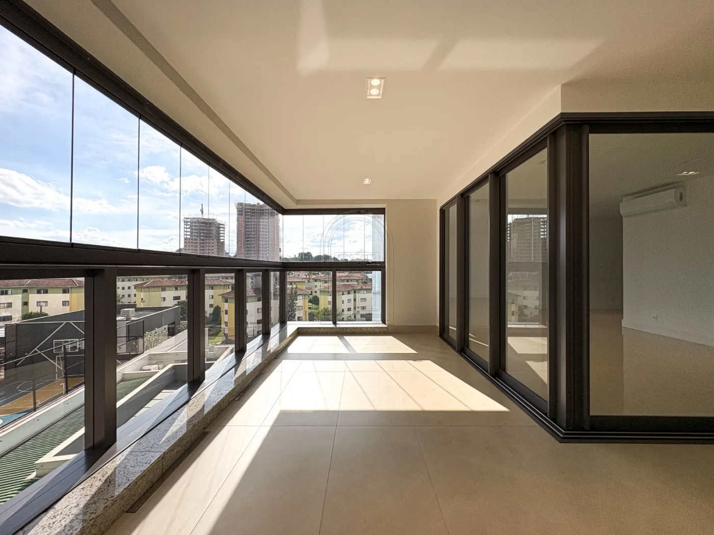 Comprar Apartamento / Padr&atilde;o em Londrina R$ 2.190.000,00 - Foto 8