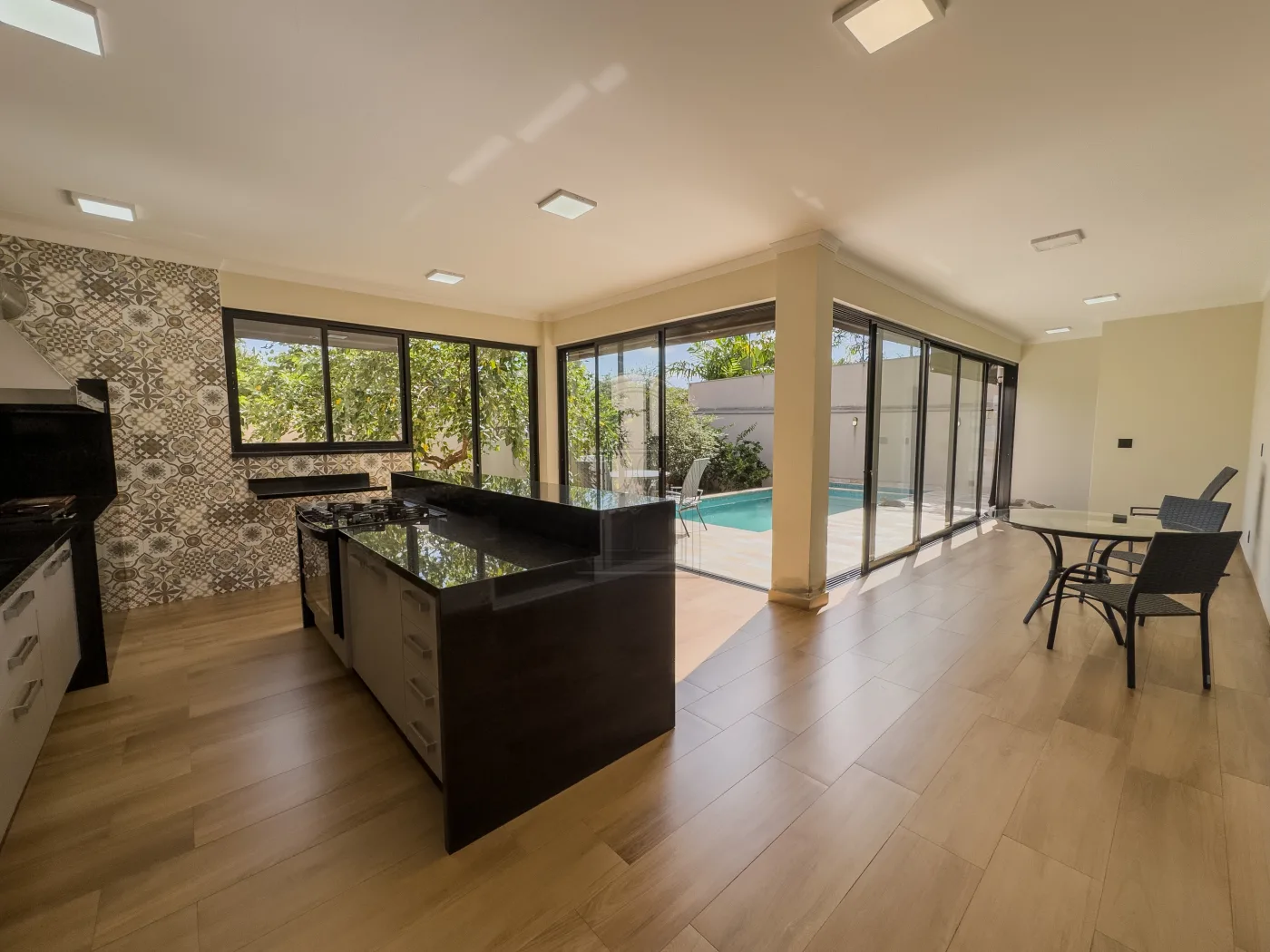 Comprar Casa / Padr&atilde;o em Londrina R$ 2.800.000,00 - Foto 2