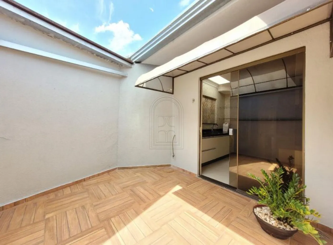 Alugar Apartamento / sobreloja em Maring&aacute; R$ 2.500,00 - Foto 4