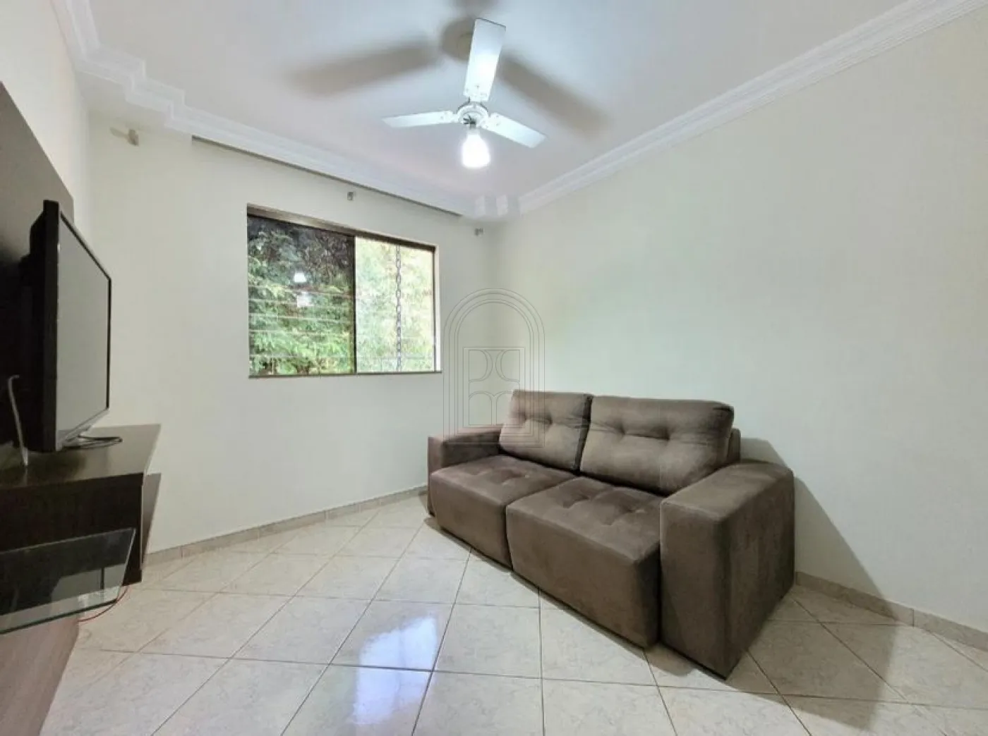 Alugar Apartamento / sobreloja em Maring&aacute; R$ 2.500,00 - Foto 10