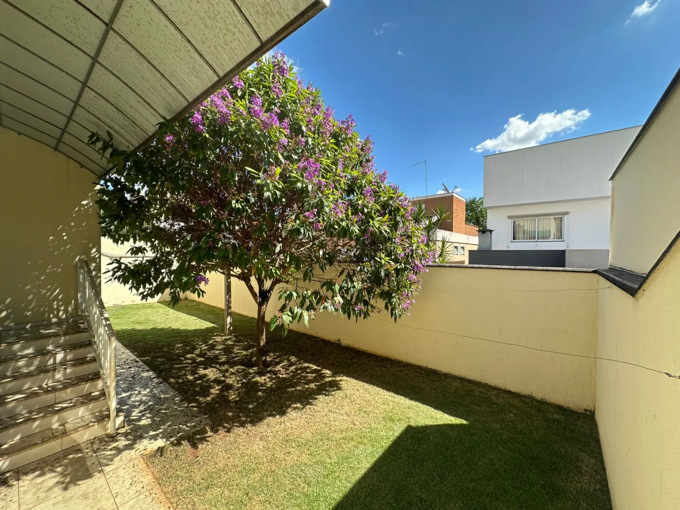 Comprar Casa / Padr&atilde;o em Londrina R$ 2.200.000,00 - Foto 16