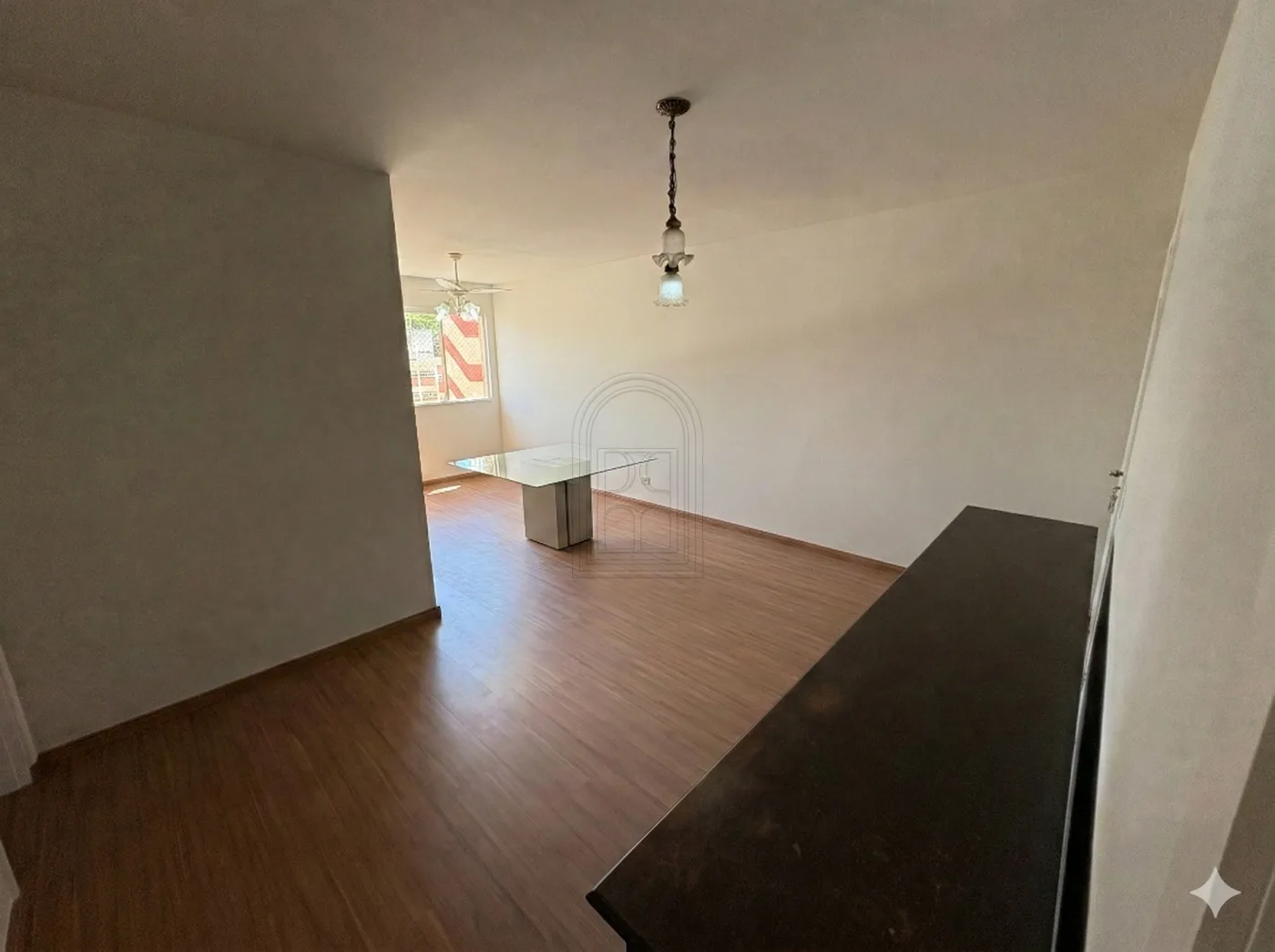 Comprar Apartamento / Padr&atilde;o em Londrina R$ 530.000,00 - Foto 4