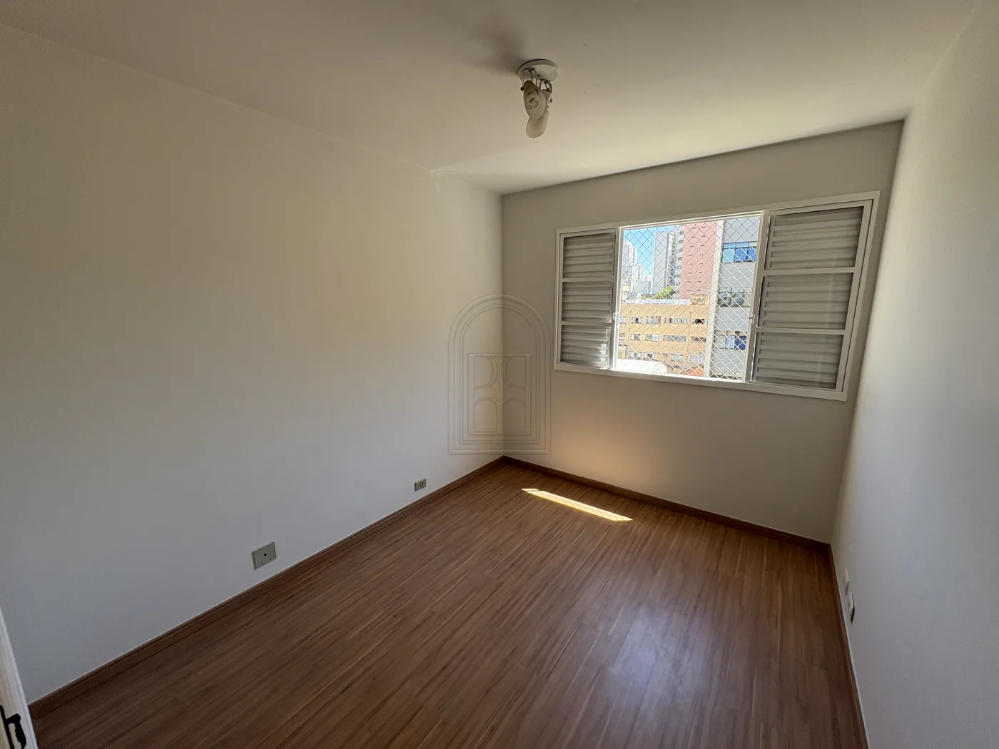 Comprar Apartamento / Padr&atilde;o em Londrina R$ 530.000,00 - Foto 12