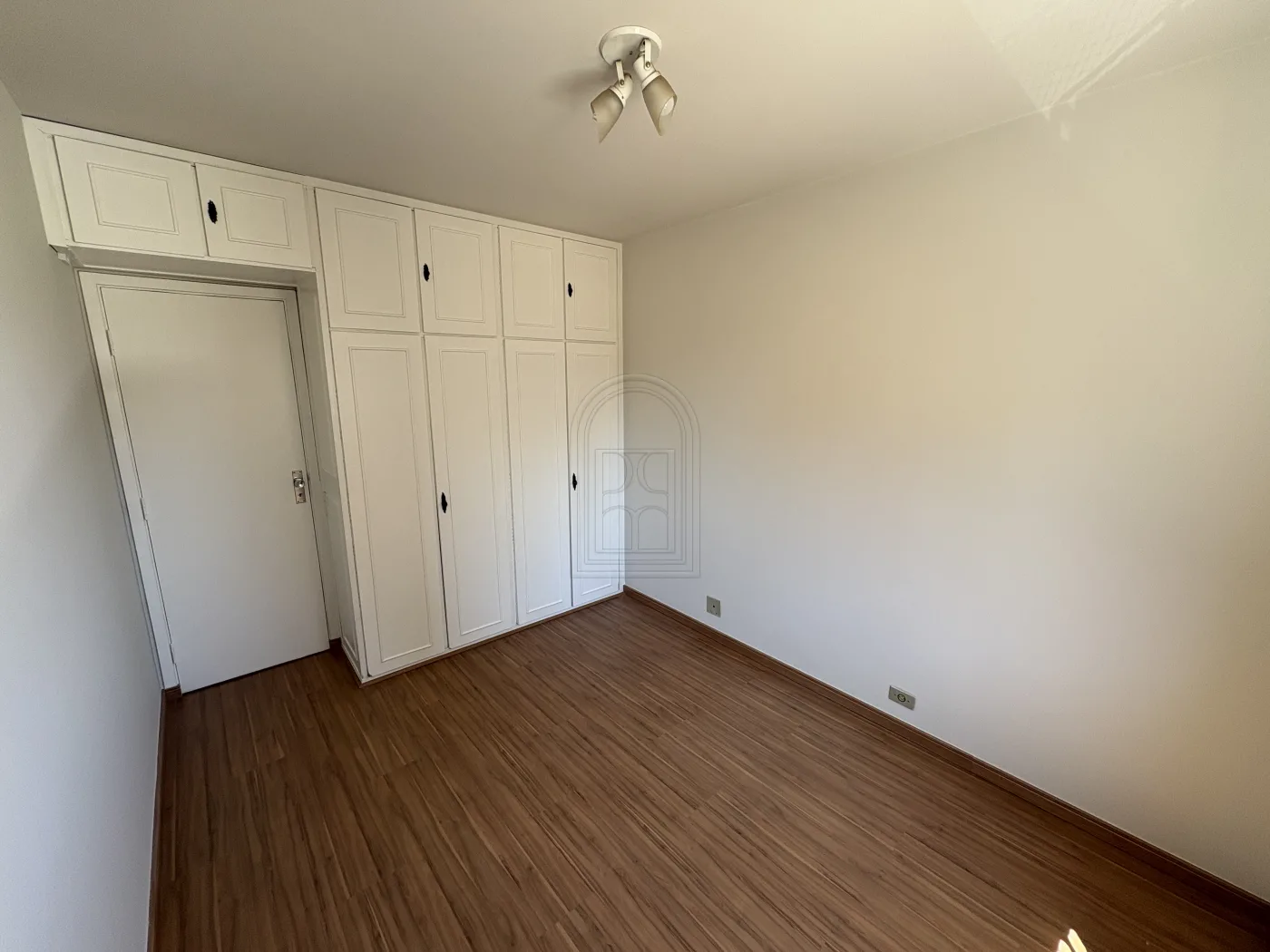 Comprar Apartamento / Padr&atilde;o em Londrina R$ 530.000,00 - Foto 13