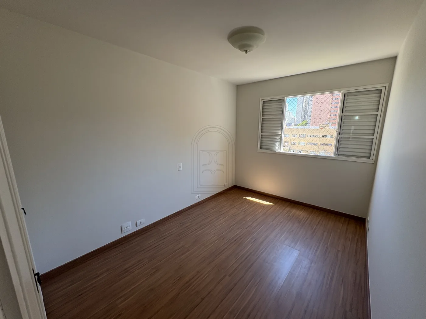 Comprar Apartamento / Padr&atilde;o em Londrina R$ 530.000,00 - Foto 15