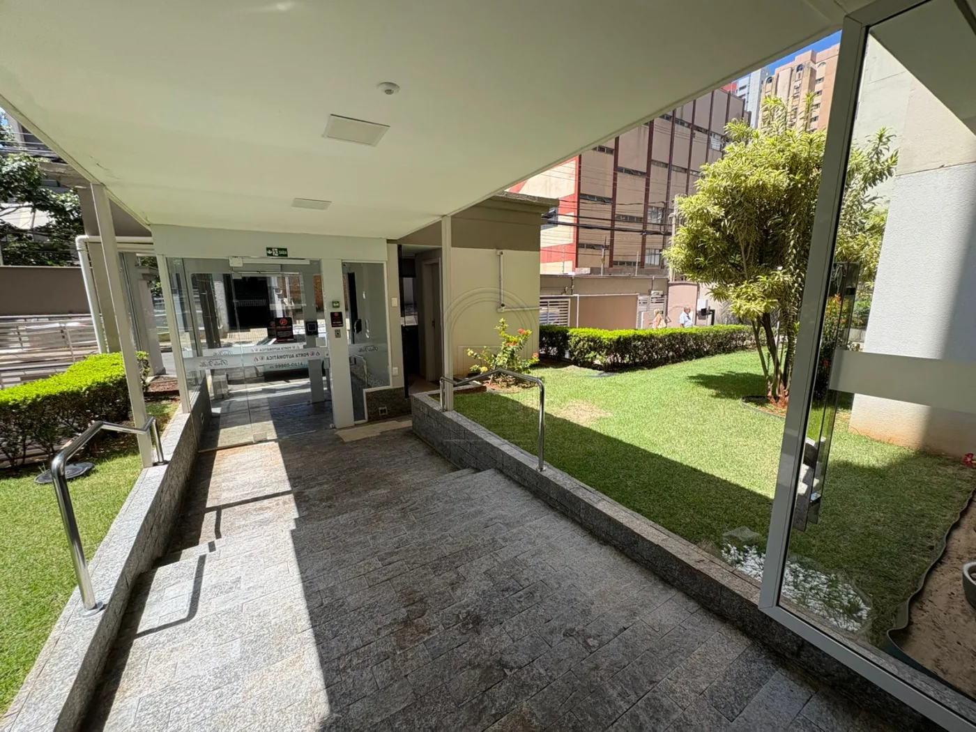 Comprar Apartamento / Padr&atilde;o em Londrina R$ 530.000,00 - Foto 25