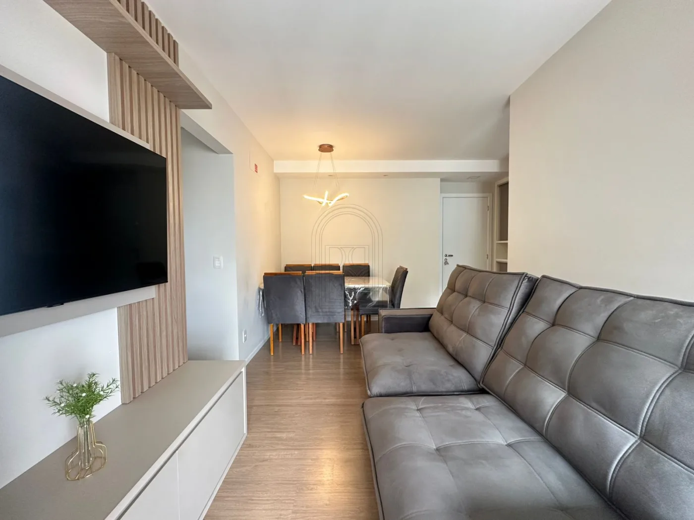 Comprar Apartamento / Padr&atilde;o em Londrina R$ 780.000,00 - Foto 2