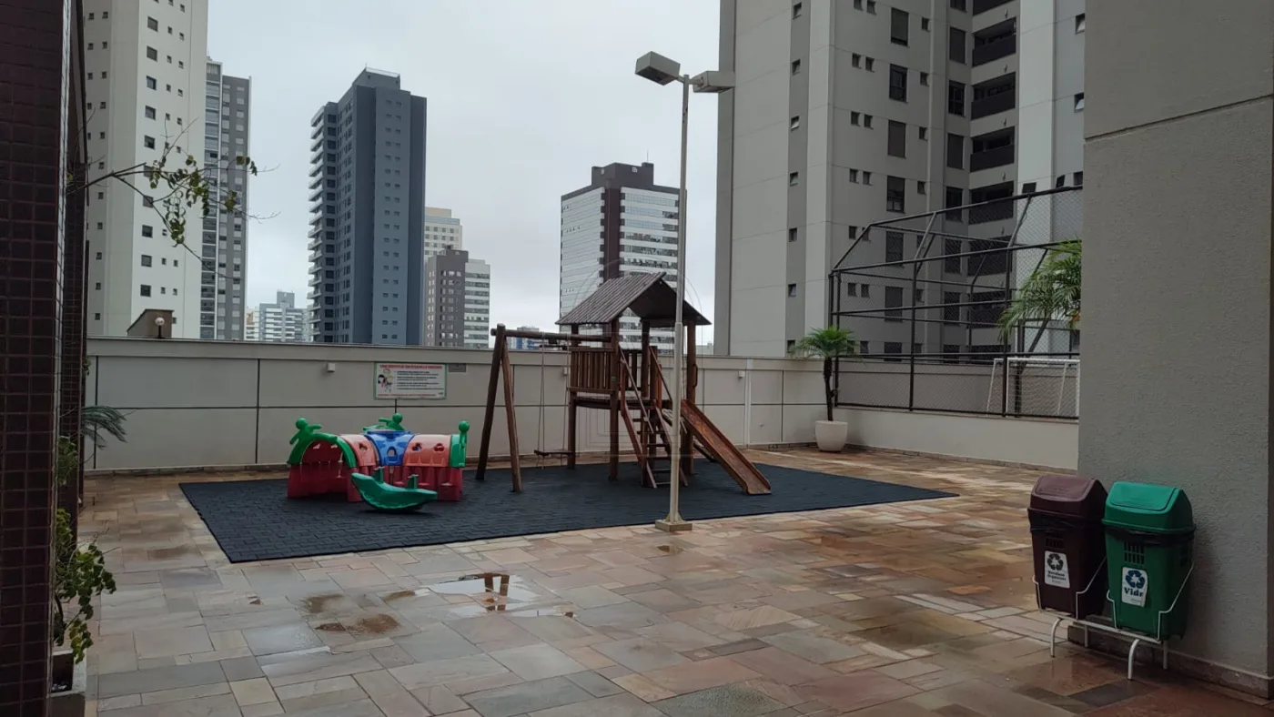 Comprar Apartamento / Padr&atilde;o em Londrina R$ 630.000,00 - Foto 21