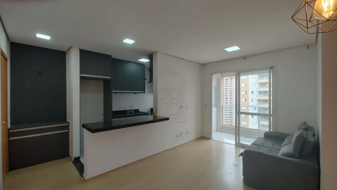 Comprar Apartamento / Padr&atilde;o em Londrina R$ 630.000,00 - Foto 2