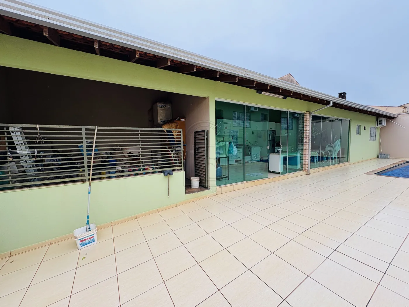 Comprar Casa / Padr&atilde;o em Londrina R$ 980.000,00 - Foto 6