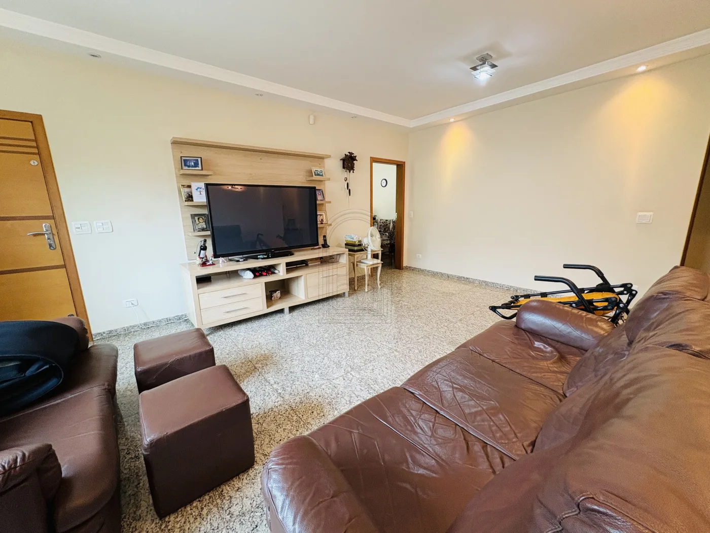 Comprar Casa / Padr&atilde;o em Londrina R$ 980.000,00 - Foto 15