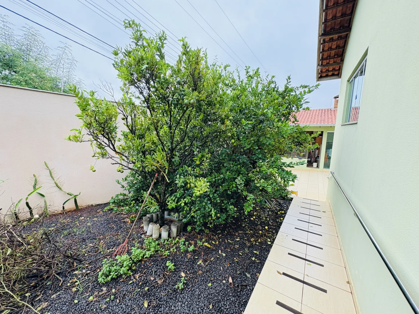 Comprar Casa / Padr&atilde;o em Londrina R$ 980.000,00 - Foto 30