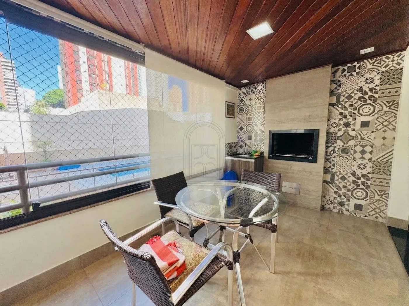 Comprar Apartamento / Padr&atilde;o em Londrina R$ 890.000,00 - Foto 5