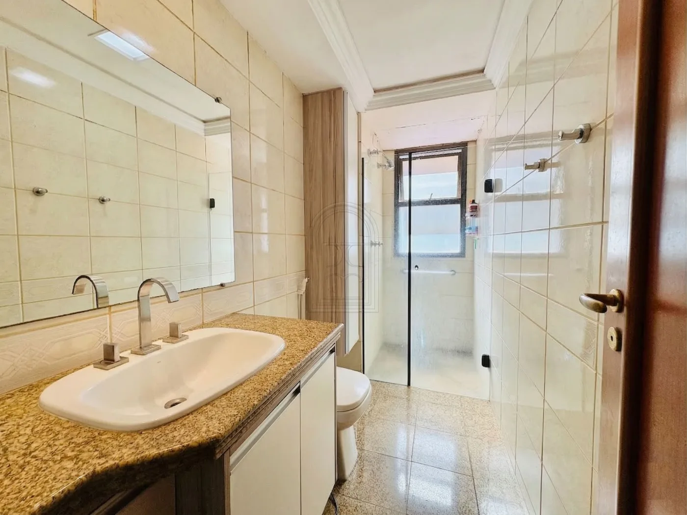 Comprar Apartamento / Padr&atilde;o em Londrina R$ 890.000,00 - Foto 6