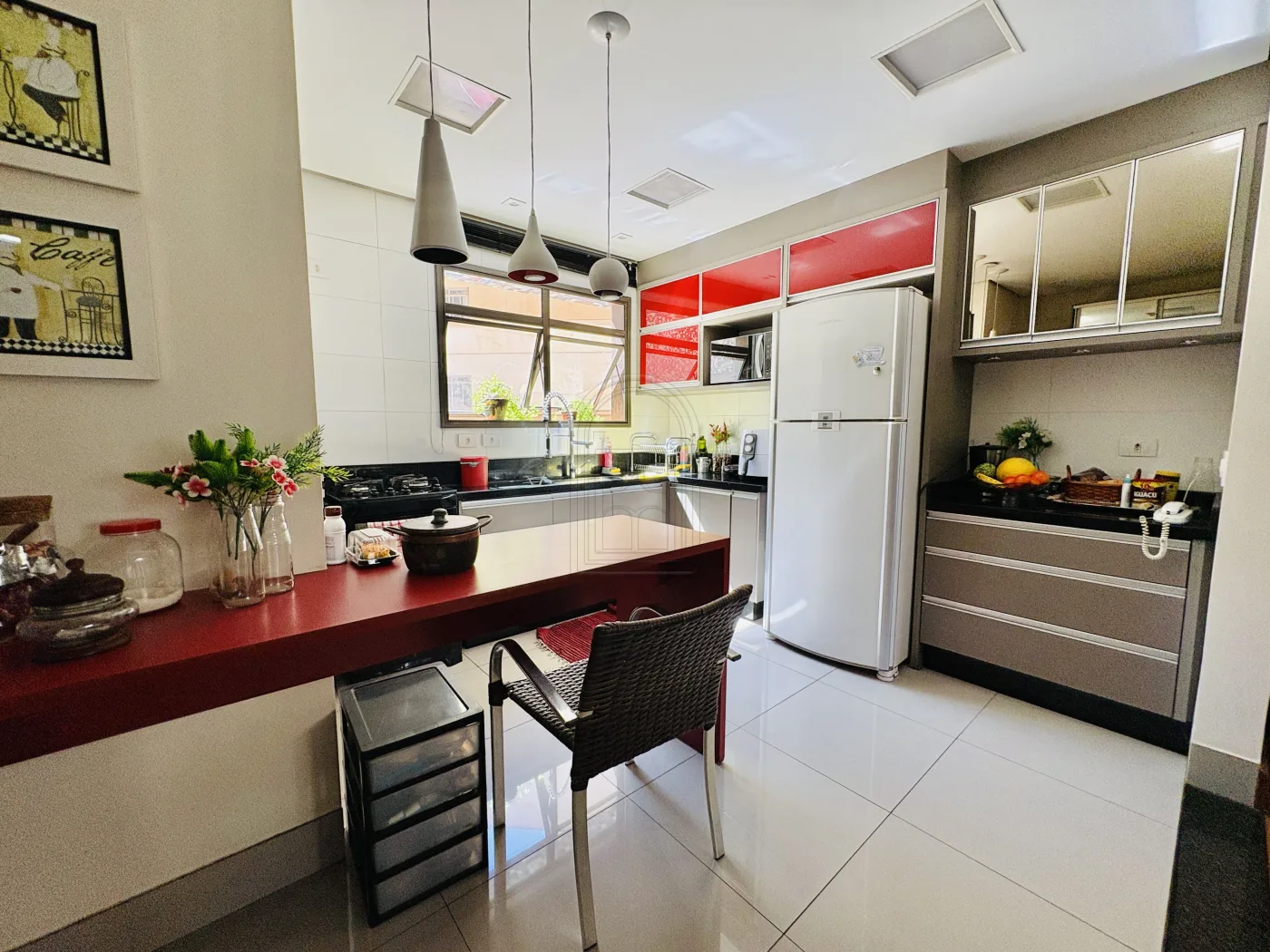 Comprar Apartamento / Padr&atilde;o em Londrina R$ 890.000,00 - Foto 8