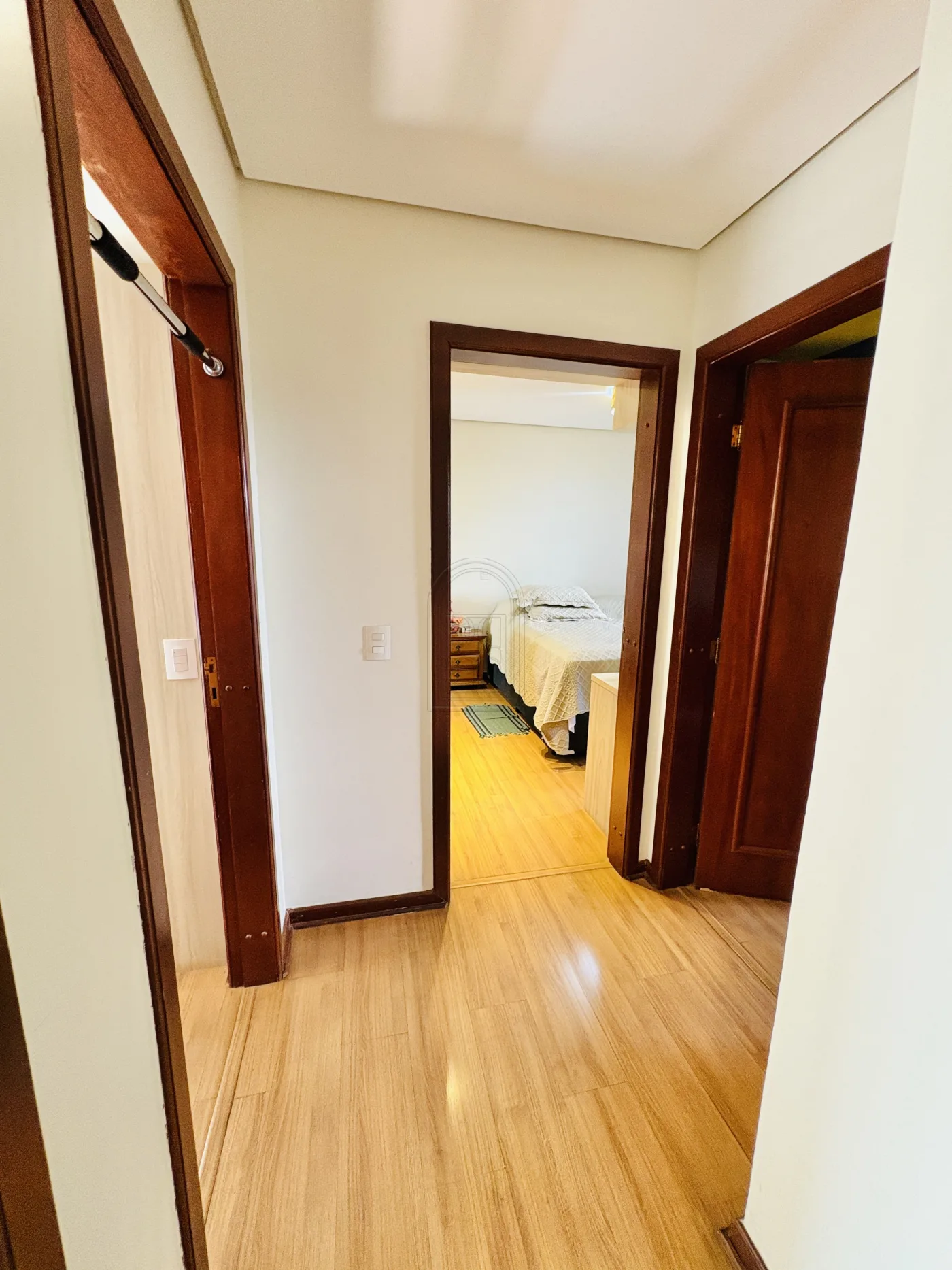 Comprar Apartamento / Padr&atilde;o em Londrina R$ 890.000,00 - Foto 11