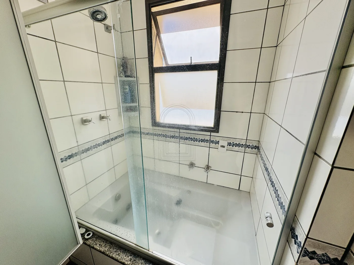 Comprar Apartamento / Padr&atilde;o em Londrina R$ 890.000,00 - Foto 15