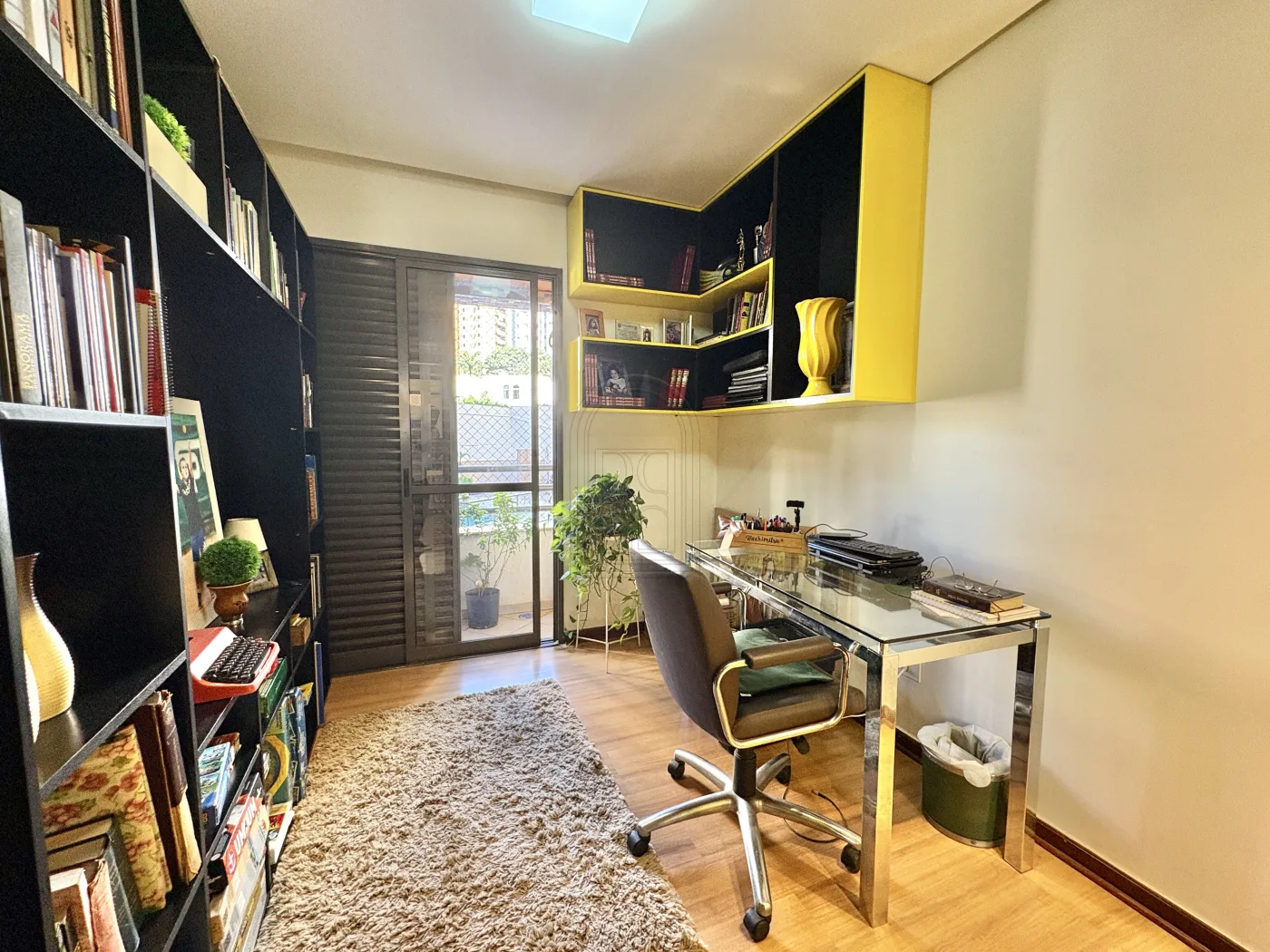 Comprar Apartamento / Padr&atilde;o em Londrina R$ 890.000,00 - Foto 17