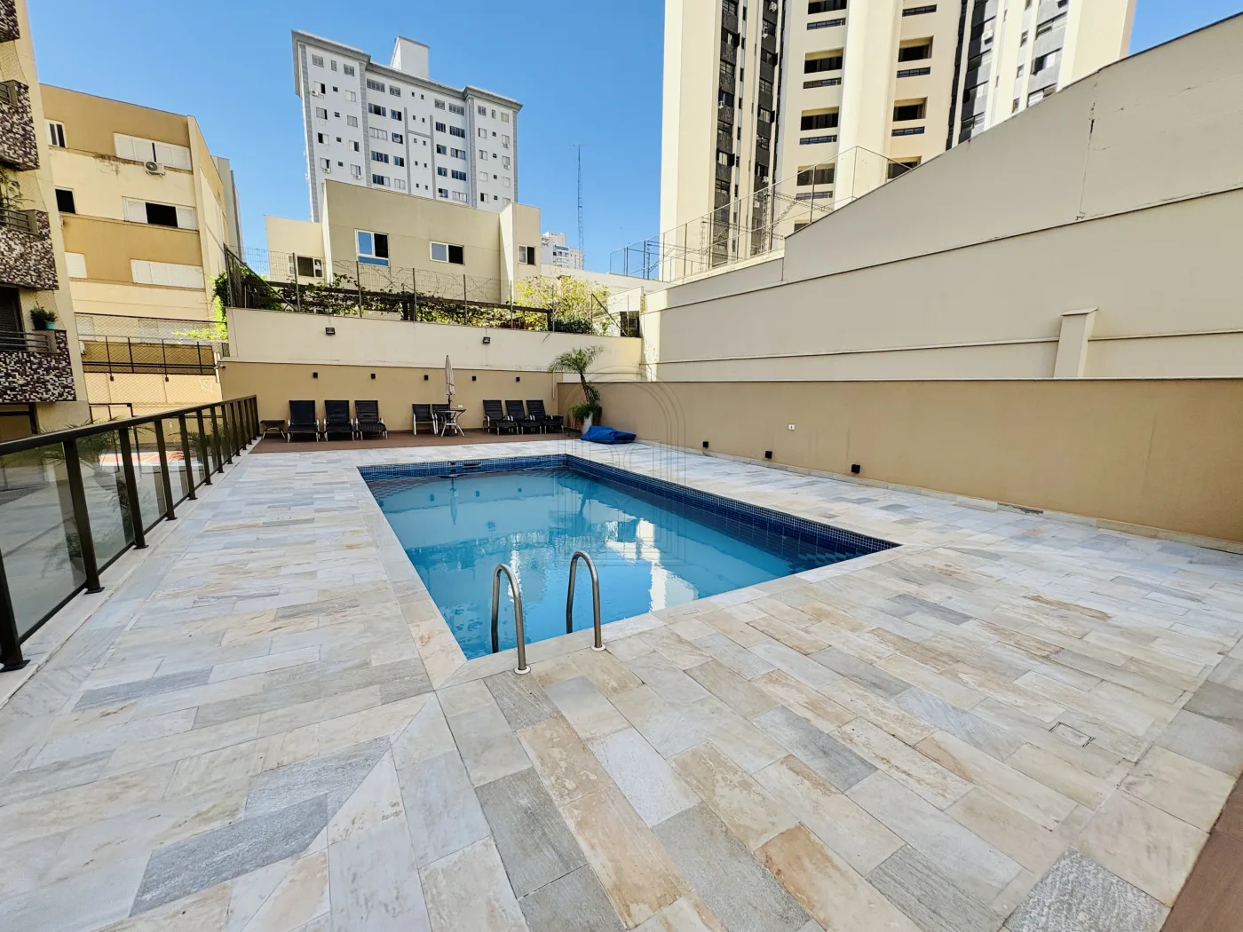 Comprar Apartamento / Padr&atilde;o em Londrina R$ 890.000,00 - Foto 26