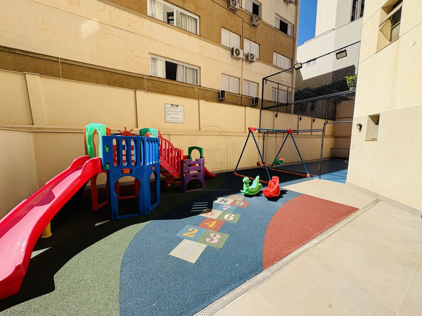 Comprar Apartamento / Padr&atilde;o em Londrina R$ 890.000,00 - Foto 27