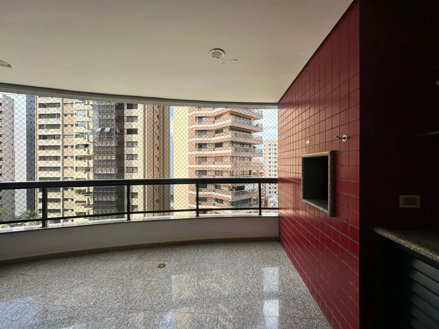 Comprar Apartamento / Padr&atilde;o em Londrina R$ 850.000,00 - Foto 1