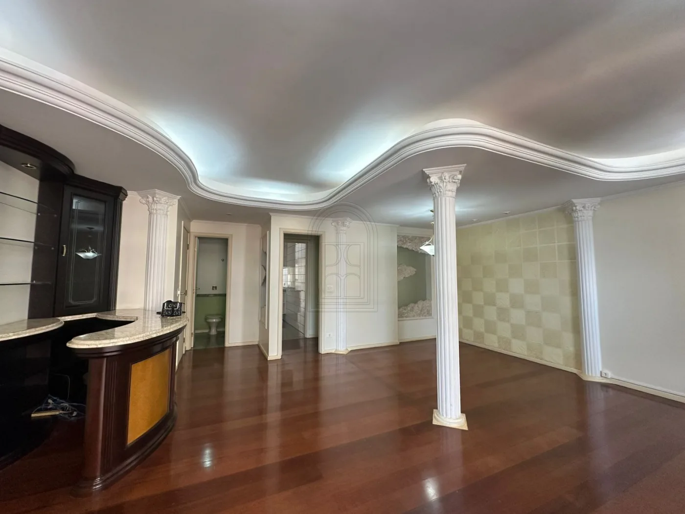 Comprar Apartamento / Padr&atilde;o em Londrina R$ 850.000,00 - Foto 3