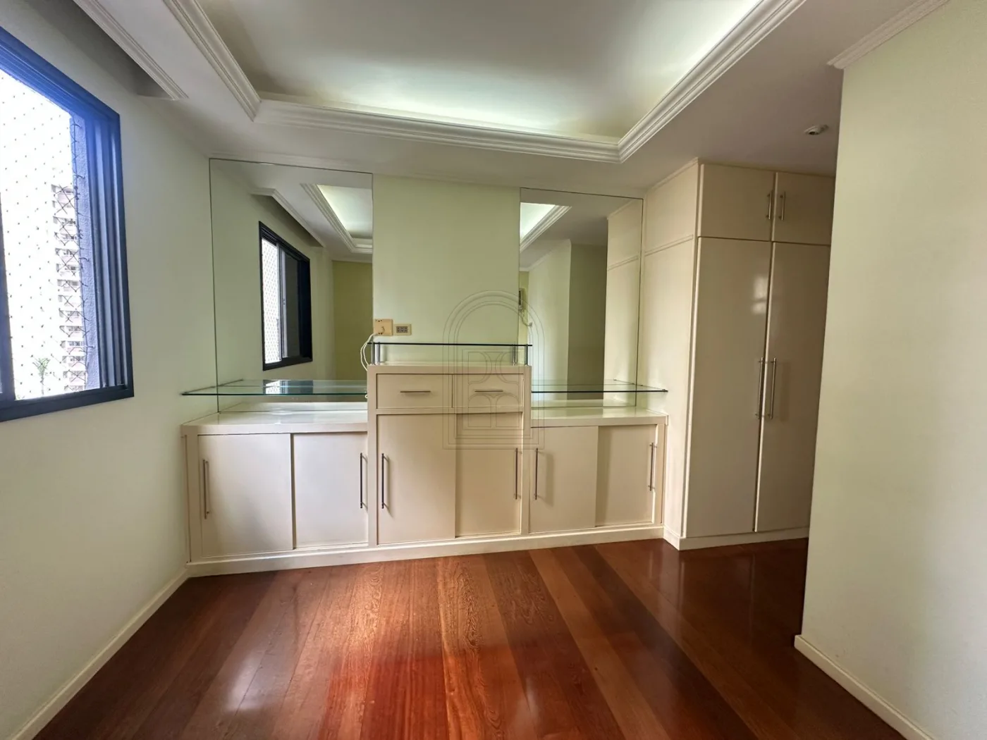 Comprar Apartamento / Padr&atilde;o em Londrina R$ 850.000,00 - Foto 5