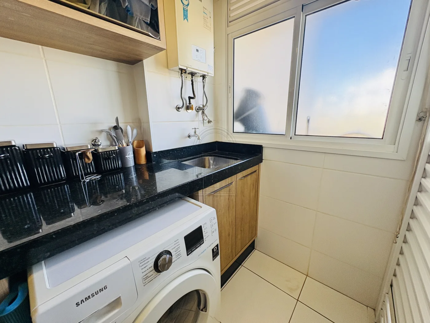 Comprar Apartamento / Padr&atilde;o em Londrina R$ 650.000,00 - Foto 7