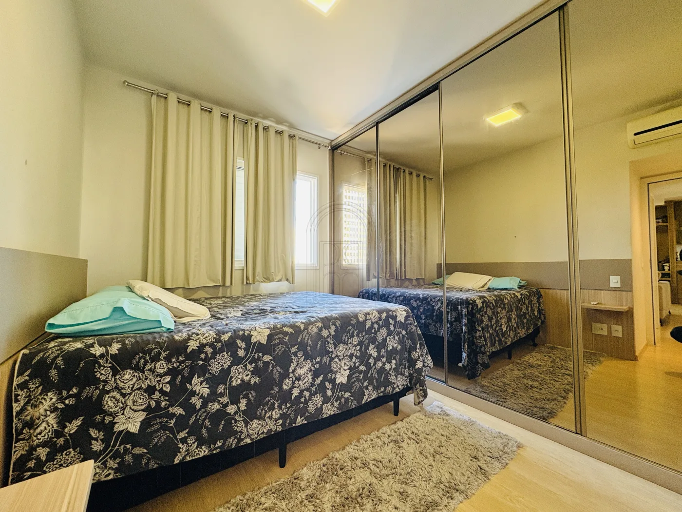 Comprar Apartamento / Padr&atilde;o em Londrina R$ 650.000,00 - Foto 11
