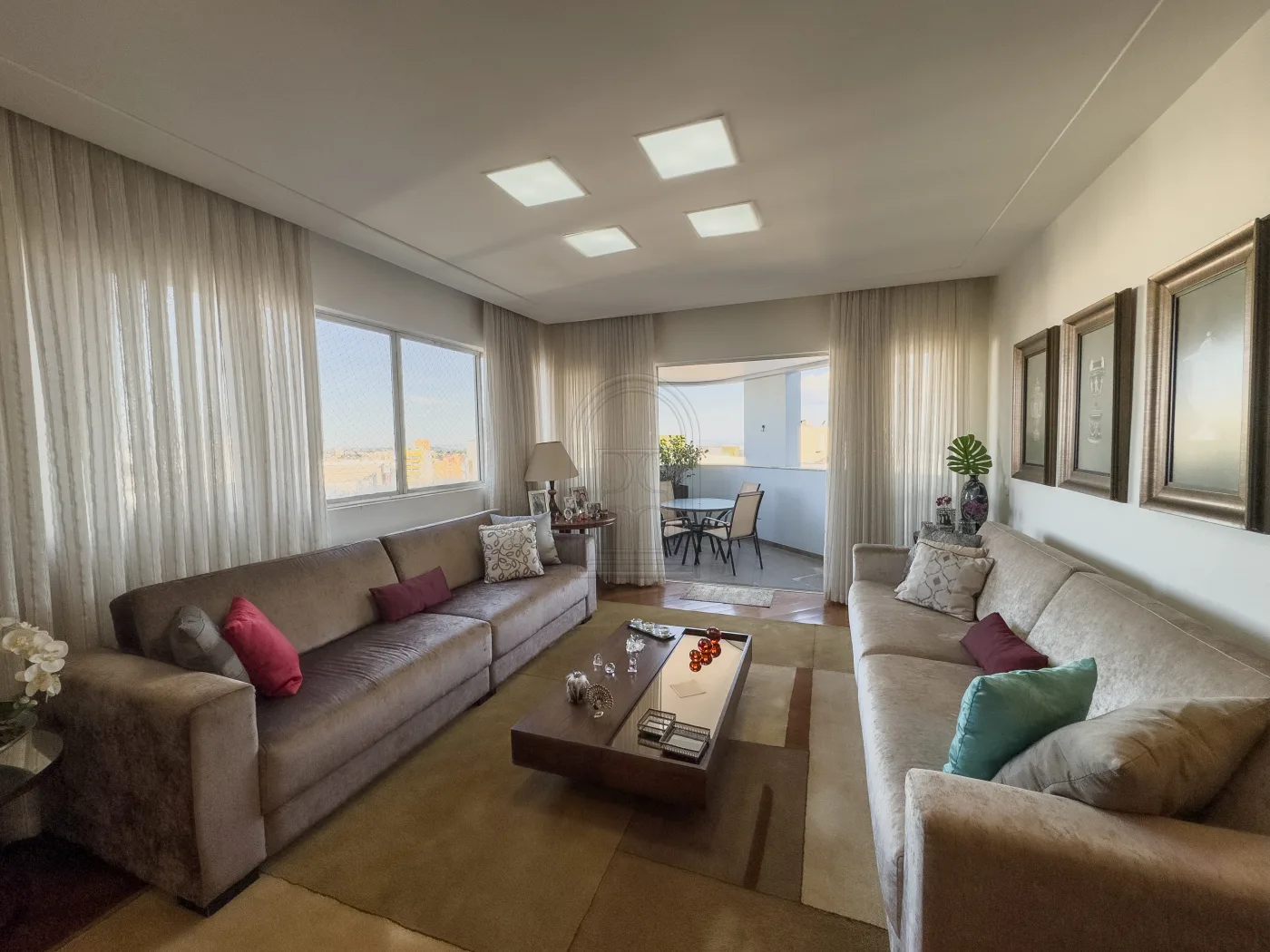 Comprar Apartamento / Cobertura em Londrina R$ 2.200.000,00 - Foto 5