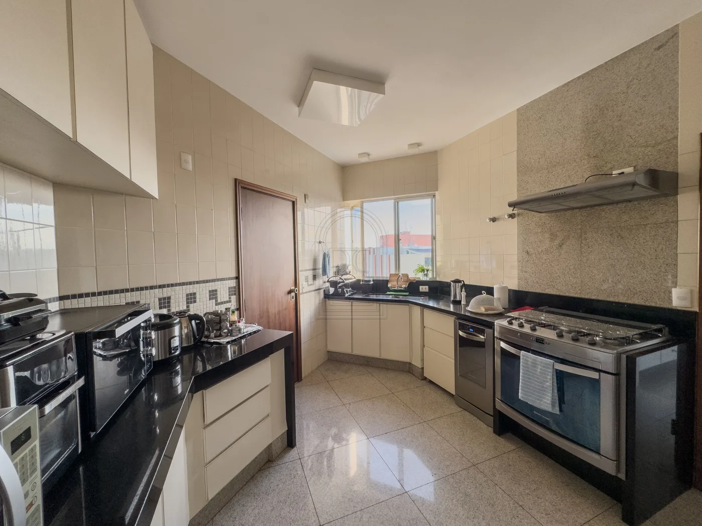 Comprar Apartamento / Cobertura em Londrina R$ 2.200.000,00 - Foto 11