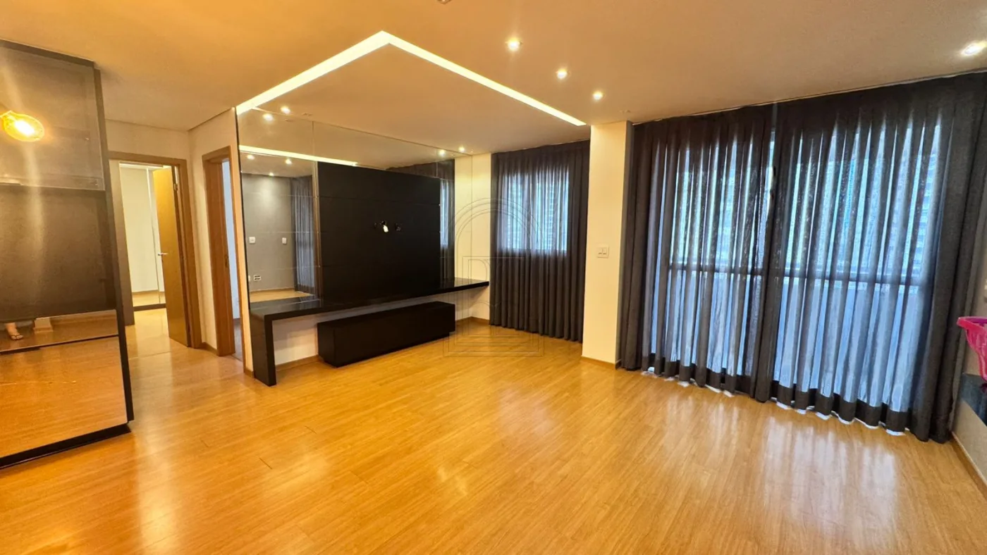 Comprar Apartamento / Padr&atilde;o em Londrina R$ 700.000,00 - Foto 1